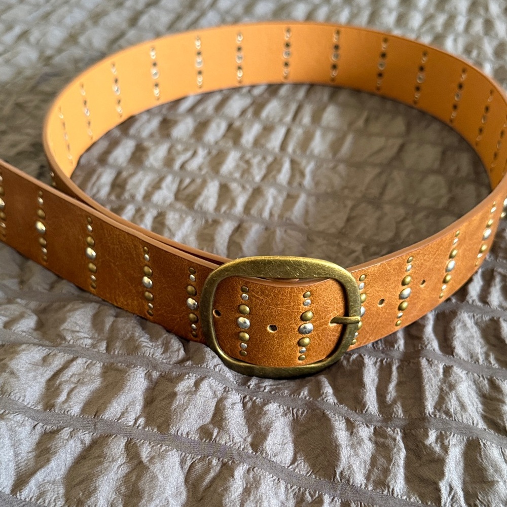 VENUS Tan Leather Studded Belt with Antiqued Brass Buckle